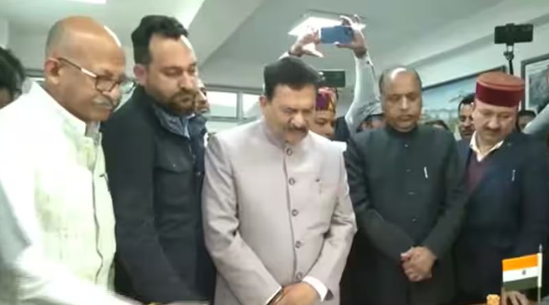 Himachal Pradesh Three independent MPs resign from state Assembly and join BJP